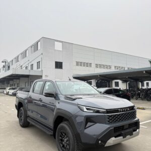 TOYOTA HILUX 2.8 4x2 MT